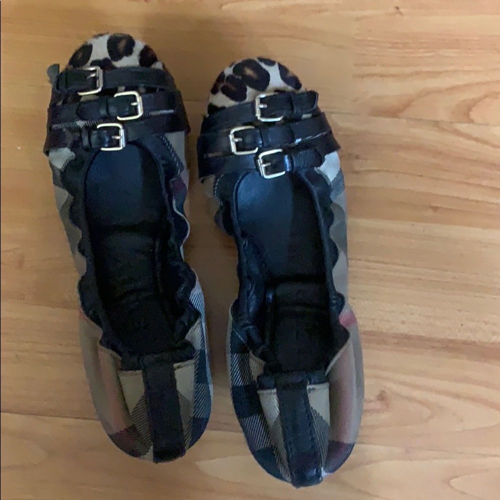 Burberry shoes leopard/ multi color